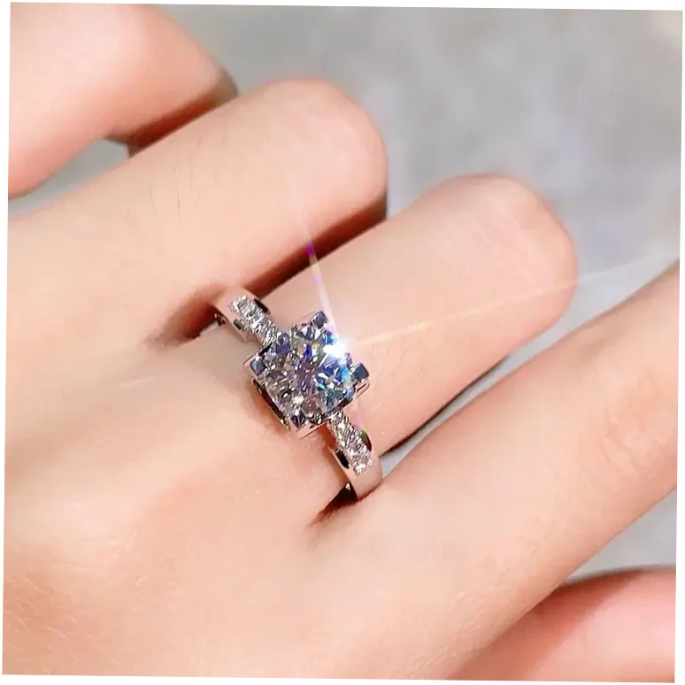 Best Anniversary Jewelry Gifts for Each Milestone